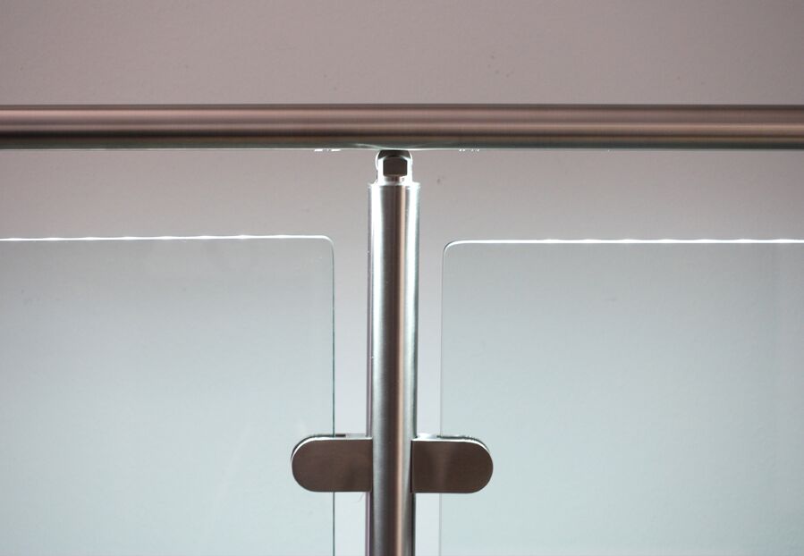 Glass Clamp Fitting Design - Image 3